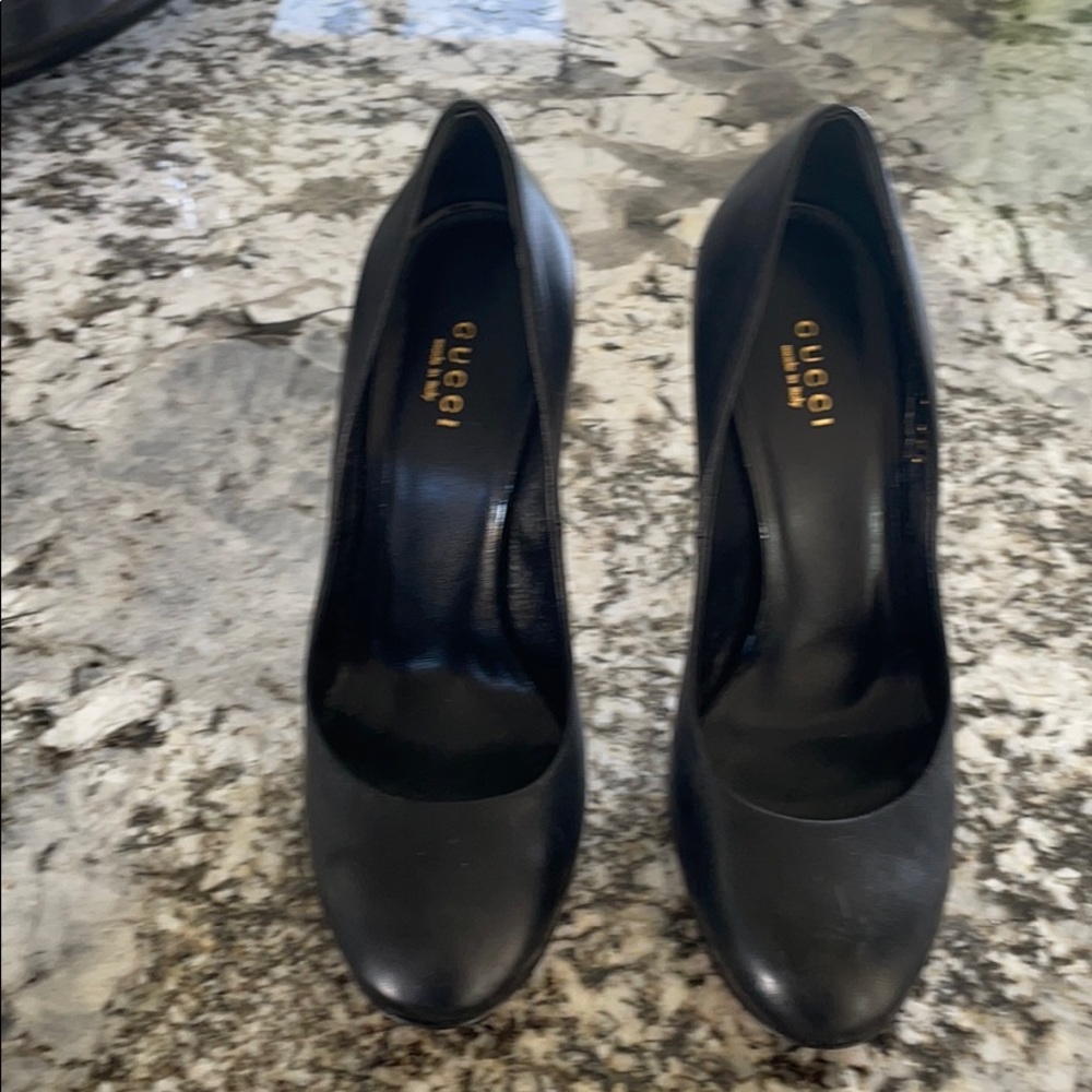 Gucci pumps